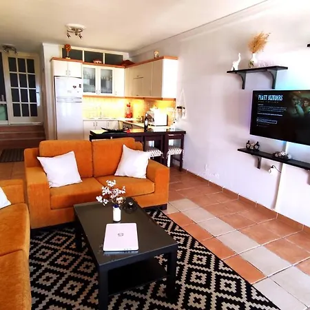 Nicki's House * Αγία Άννα