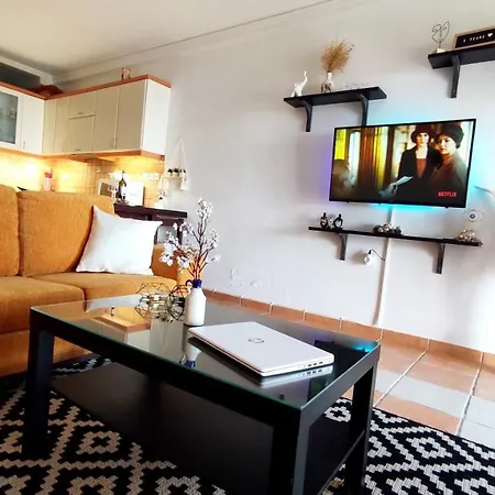 Apartment Nicki's House