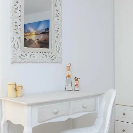 Nicki's House アパート